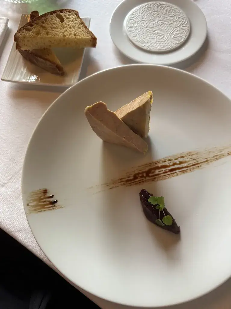 Charlotte_Auberge du Rohan_Meucon_review