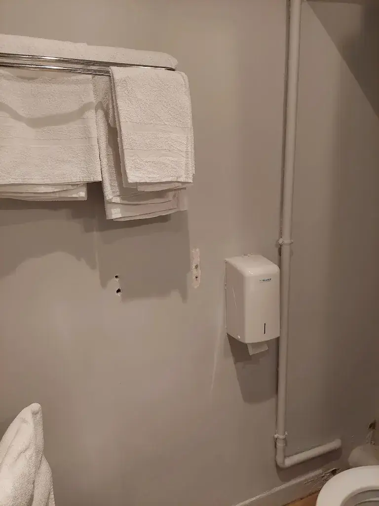 Alicia B._Hôtel des Thermes et des Sources_Bourbon-l'Archambault_review