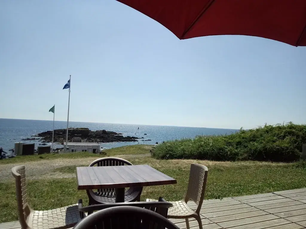 Le Bar Des Iles restaurant in Moëlan-sur-Mer