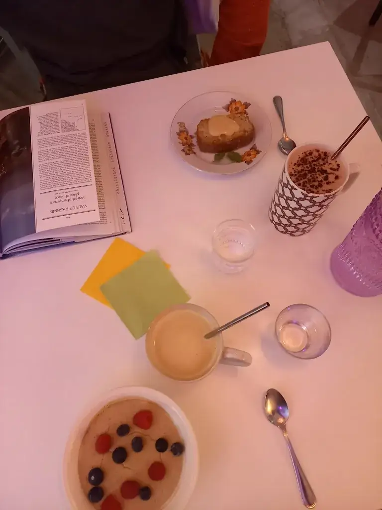 Ellen DB_Madame Monsieur Bonjour_Morlaix_review