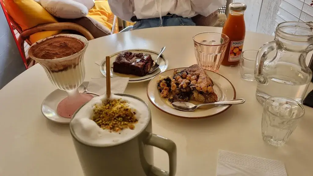 Madame Monsieur Bonjour_Morlaix_slider_image_3