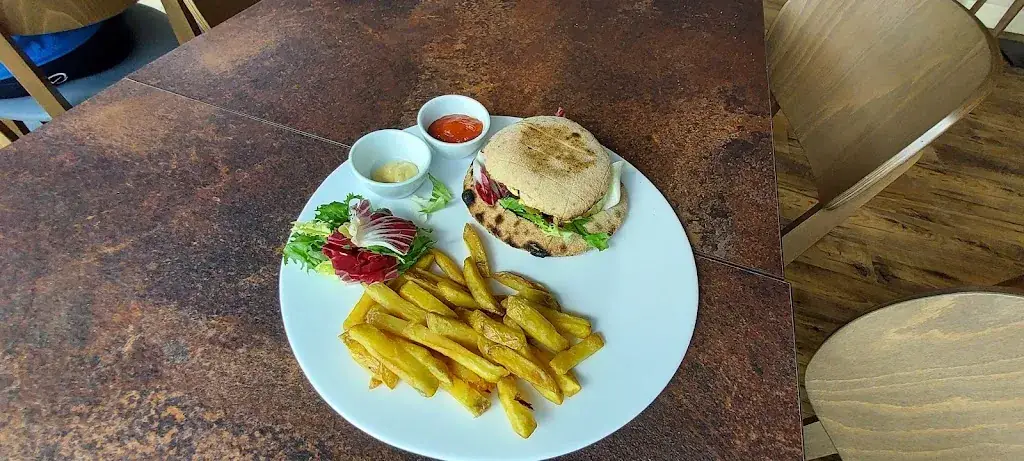 Pizzeria Les Chas Du_Moustoir-Ac_slider_image_2