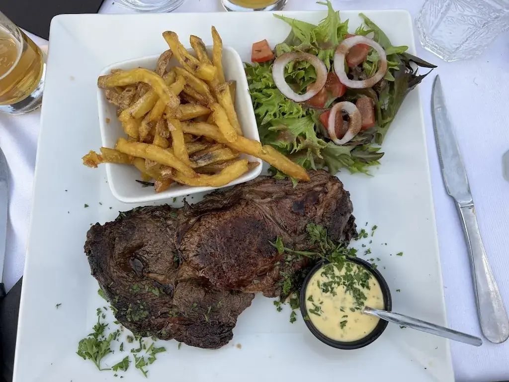 Tropdemot LAGUESS_Les P'tites Canailles_Mordelles_review