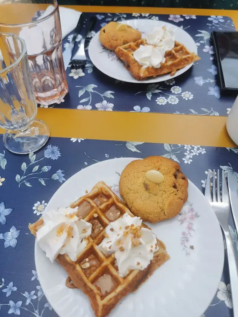 Bernadette Ayoul_MISSTINGUETTES_Mordelles_recensione