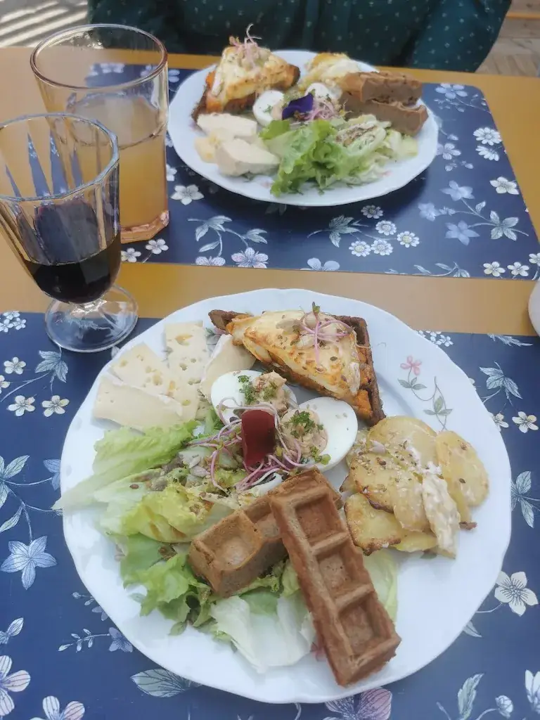 MISSTINGUETTES_Mordelles_slider_image_2