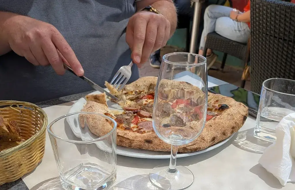 Steven K_La Casa_Mordelles_review