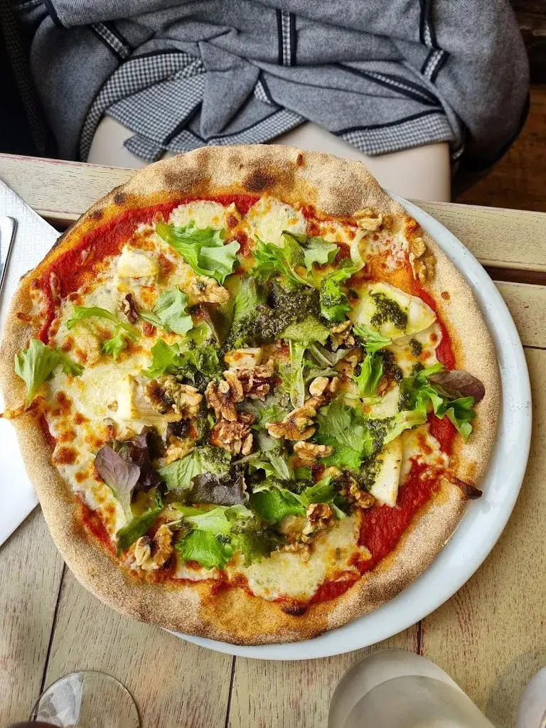 Chaos_La Casa_Mordelles_review