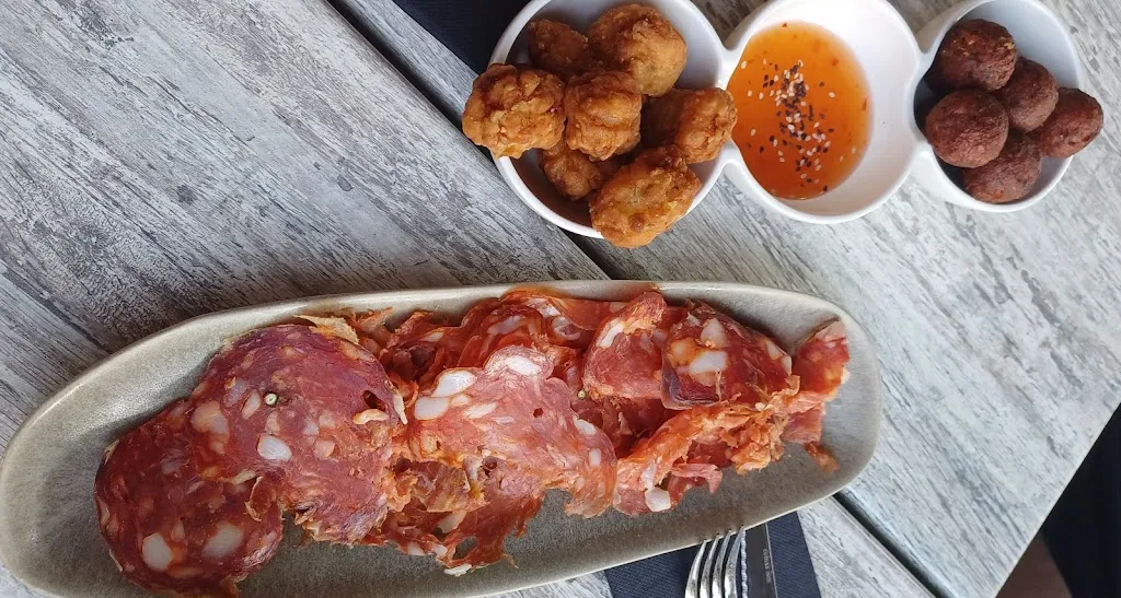 Marine Macaione_Les Frangins_Damgan_review