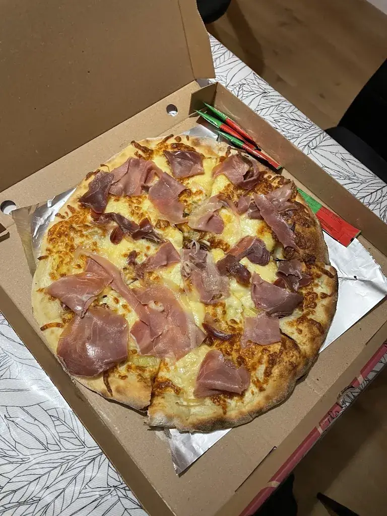 Menü_Chez Cândido Pizza_Orgères_Bild_5