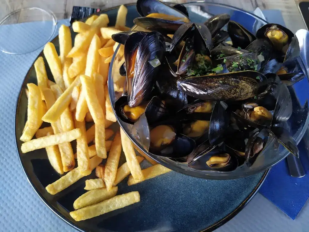 Le Thalassa_Saint-Pabu_slider_image_3