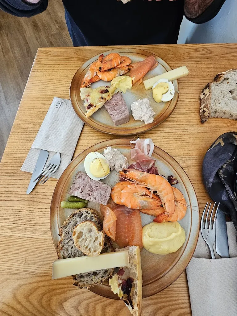 Sylvie Boulch_Chez Odette_Roche-Bernard_review