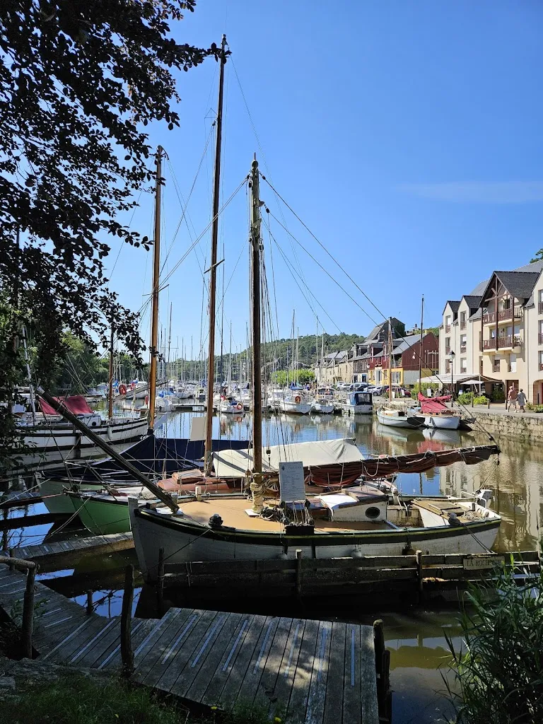 Le Yackam's_Roche-Bernard_slider_image_3