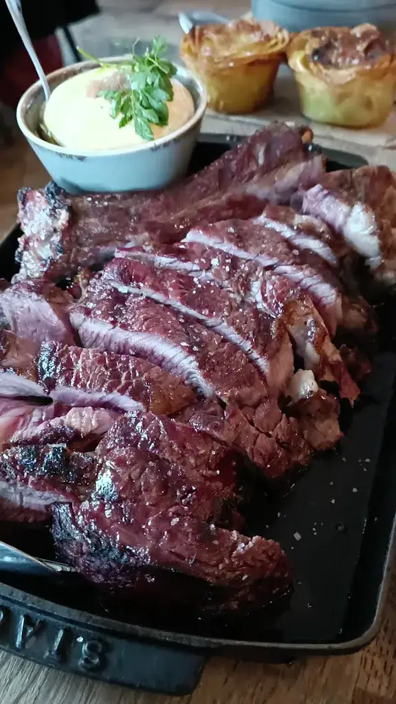 Anecdote restaurant_Montreuil-sur-Mer_slider_image_2