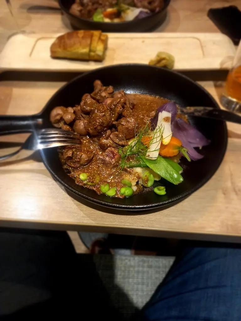 Tanjawi_Le Clos des Capucins_Montreuil-sur-Mer_reseña