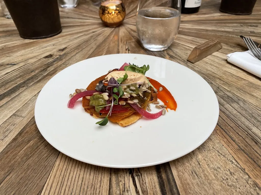 Cindy Lan_Gypse_Montreuil_review