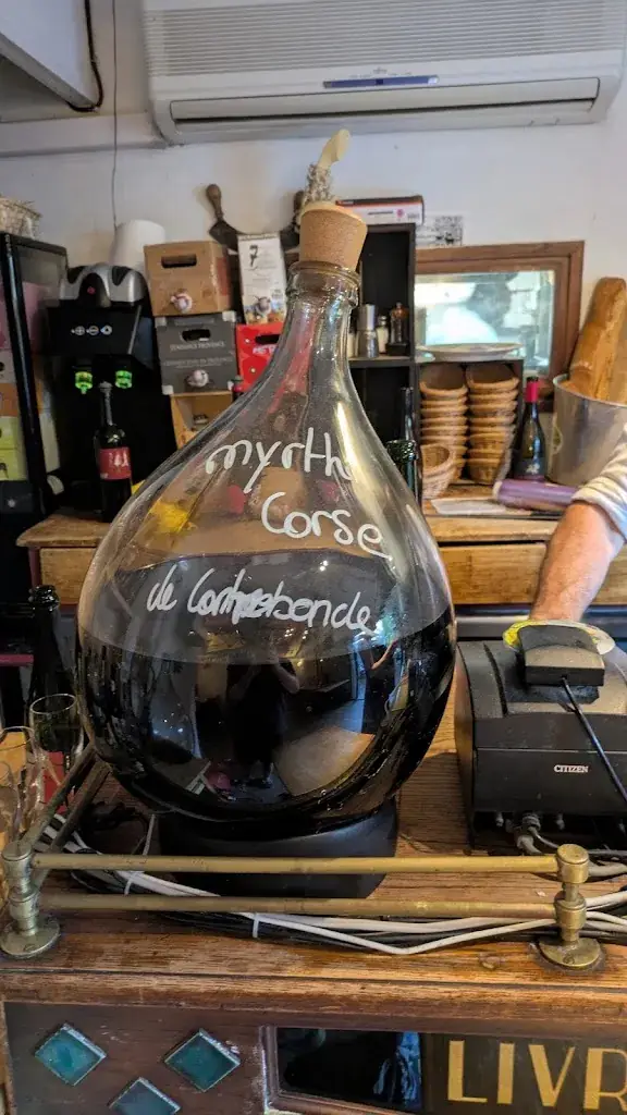 Isaac Foster_La CaVe à Montreuil - Restaurant et cave à vins_Montreuil_review