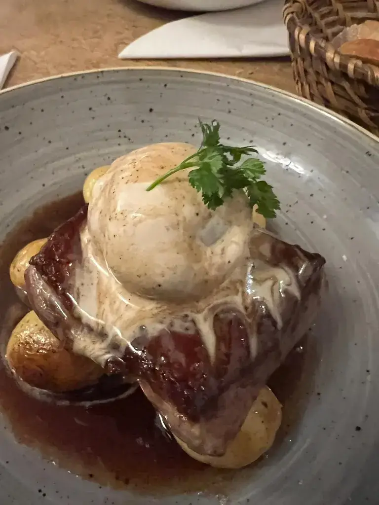 Mercedes Gorostiaga_La CaVe à Montreuil - Restaurant et cave à vins_Montreuil_review