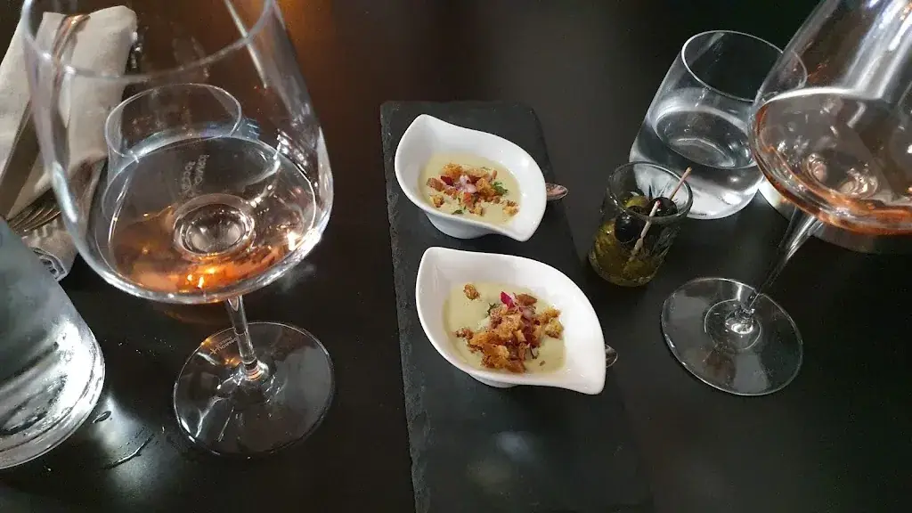 Zdenek Jiricek_La Rencontre_Montreuil-Bellay_review