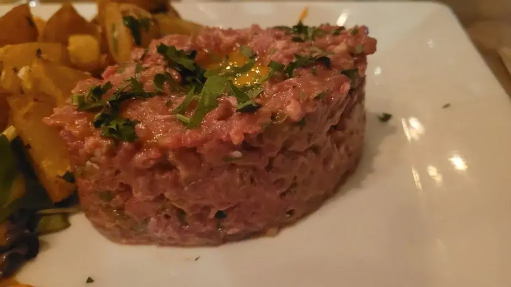 Raluca R_La Station Services_Montreuil_recensione