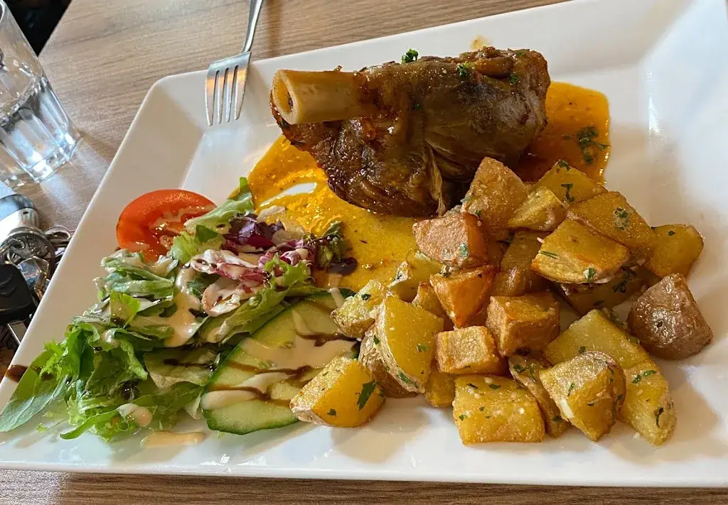 La Station Services_Montreuil_slider_image_2