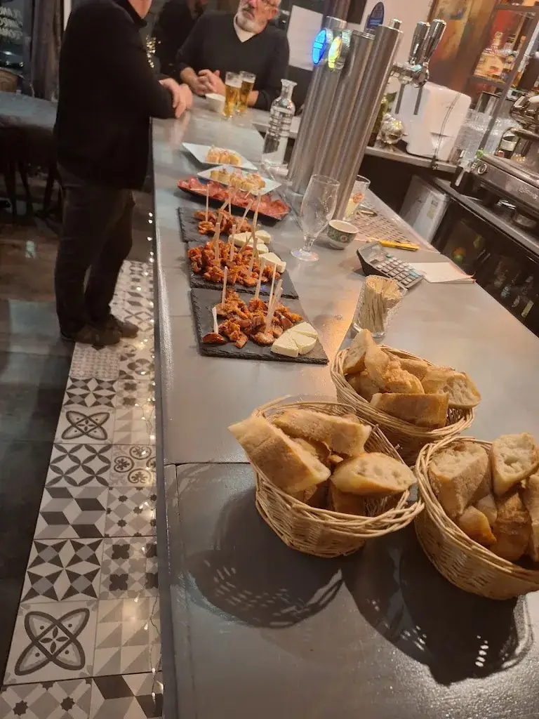 Café Carrel_Montreuil_slider_image_2