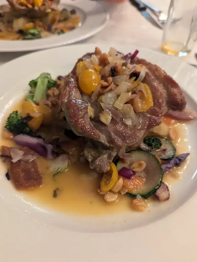 Marie-France Villarin_Le Rue Parmentier_Montreuil_review