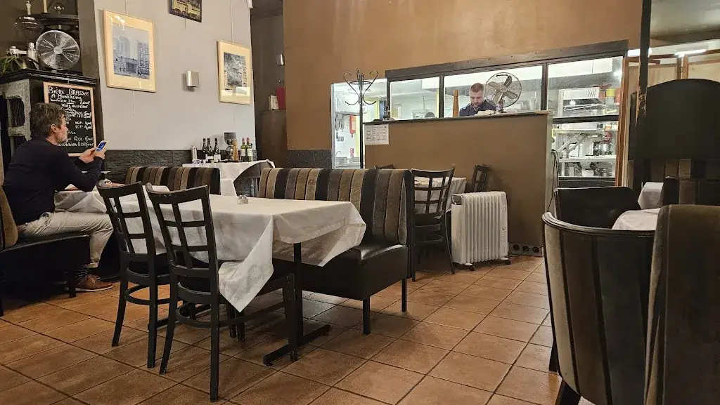 Le Rue Parmentier_Montreuil_slider_image_3