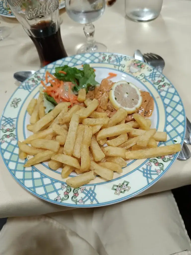 claude bradelle_La Table Ronde_Montauban-de-Bretagne_review