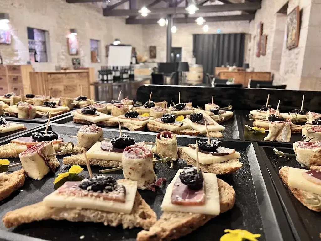 Valérie Pons - Restaurant Traiteur Du Fort_Montauban_slider_image_3