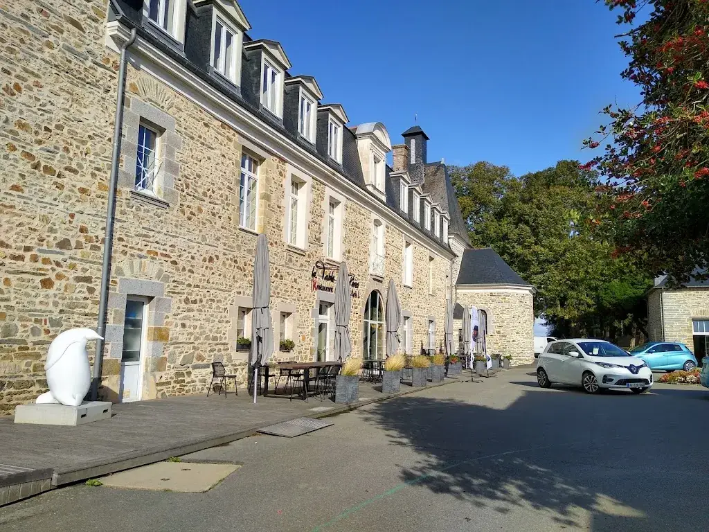 Danny E_Château Des Pères_Piré-Chancé_review