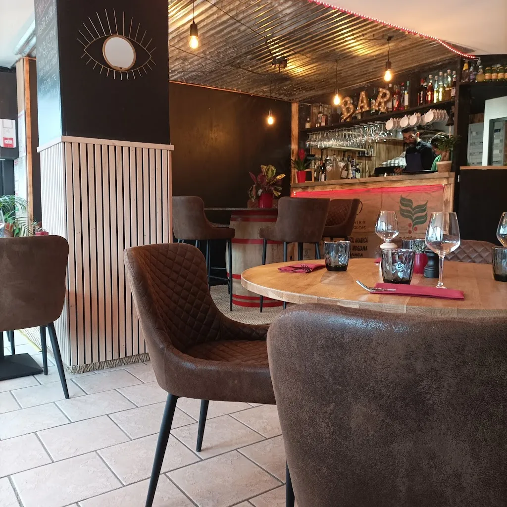 TY BADIOUS restaurant in Plerguer