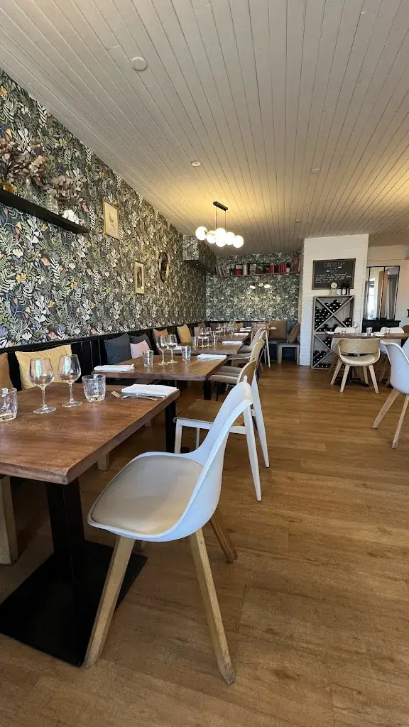 TheIona2009_BEVAN_Pléneuf-Val-André_review