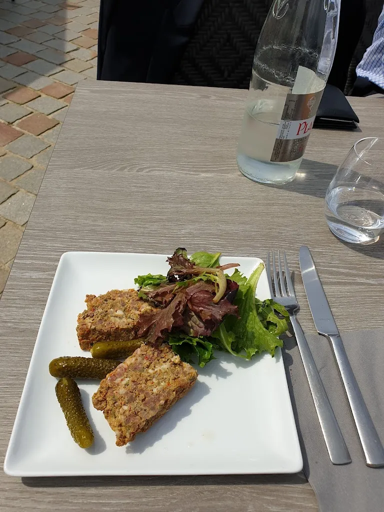 Jens G. Jungfleisch_La Cale de Mordreuc_Pleudihen-sur-Rance_review