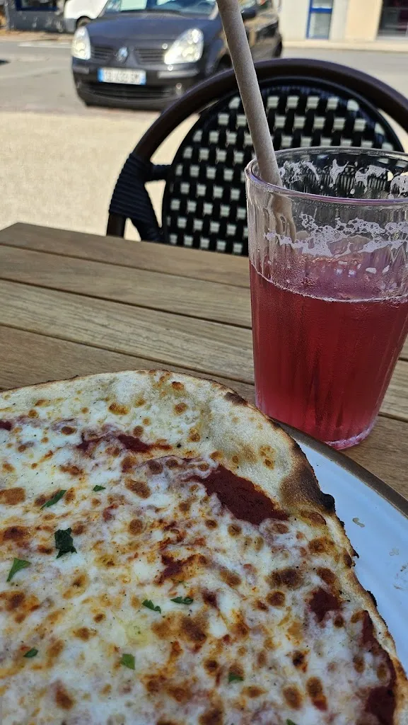 Mónica Macha Salas_Di Bosco_Plélan-le-Grand_review