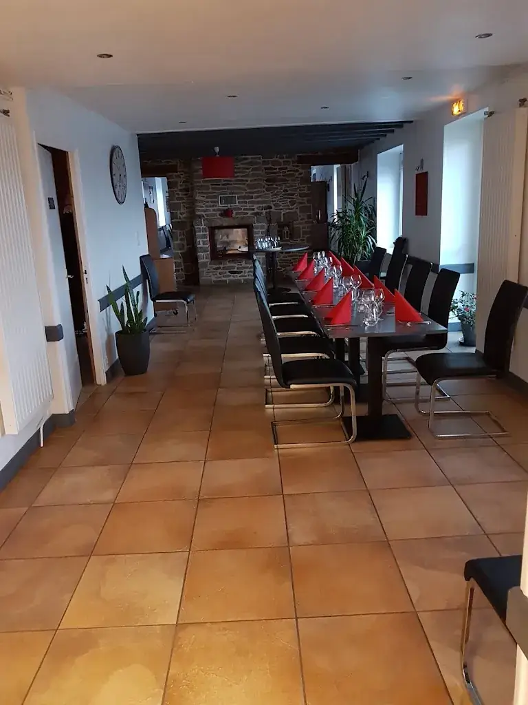 Restaurant La Fourchette_Pleugriffet_slider_image_3