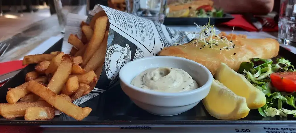 karen sparrow_La Lanterne_Pleslin-Trigavou_review