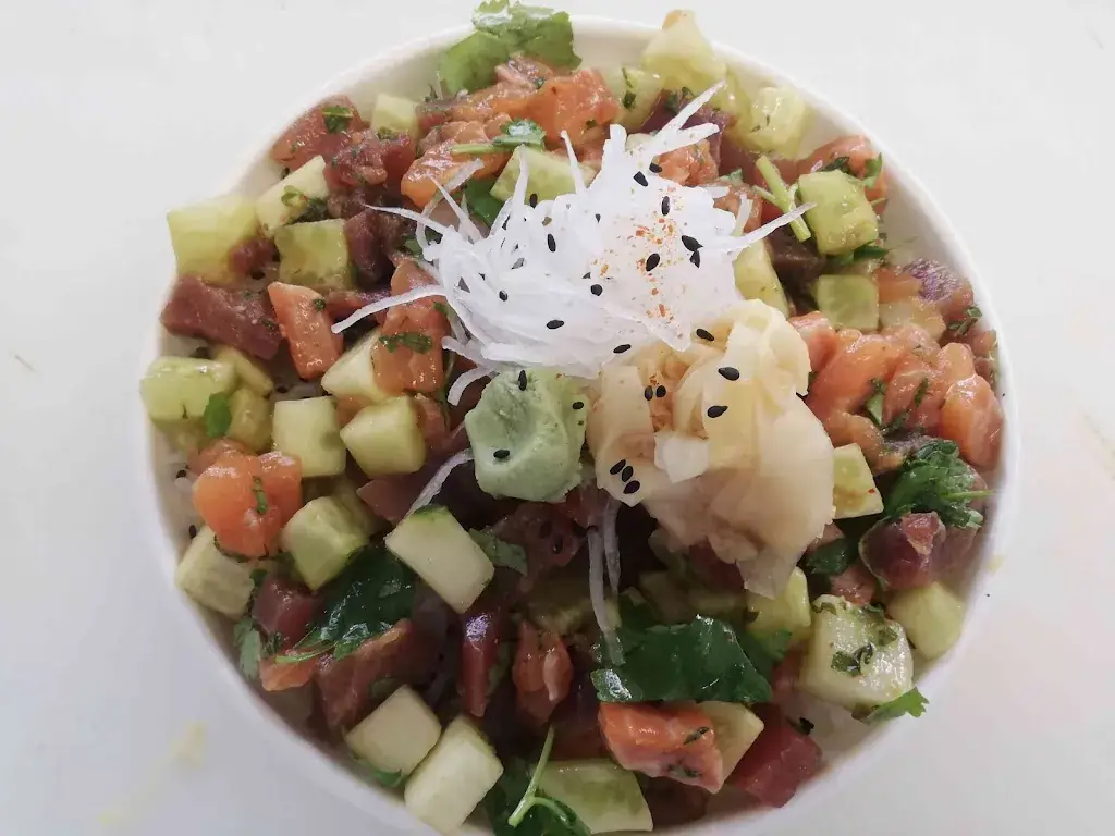 Menu_Sushi me Asian food_Pleslin-Trigavou_image_5