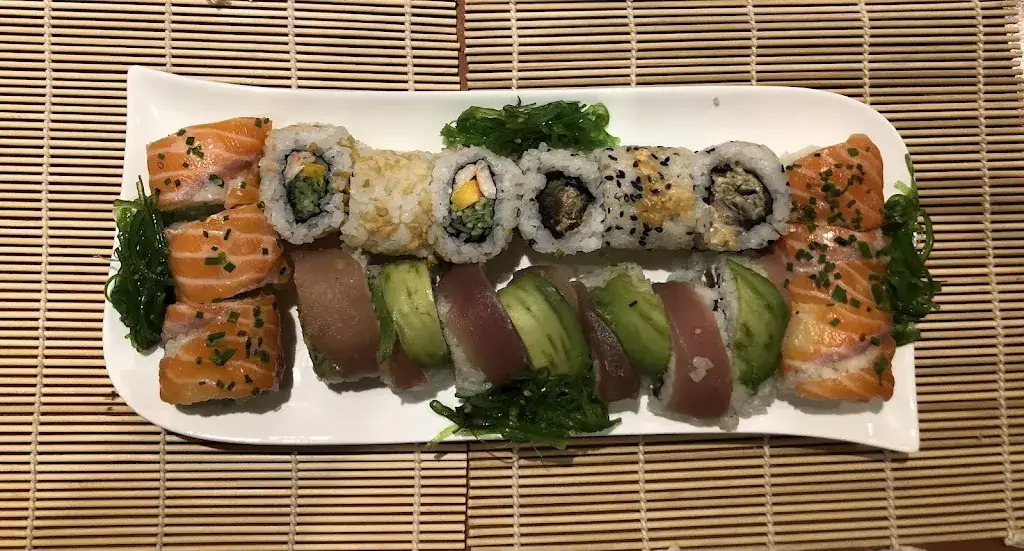 JF JFEB_Sushi me Asian food_Pleslin-Trigavou_review