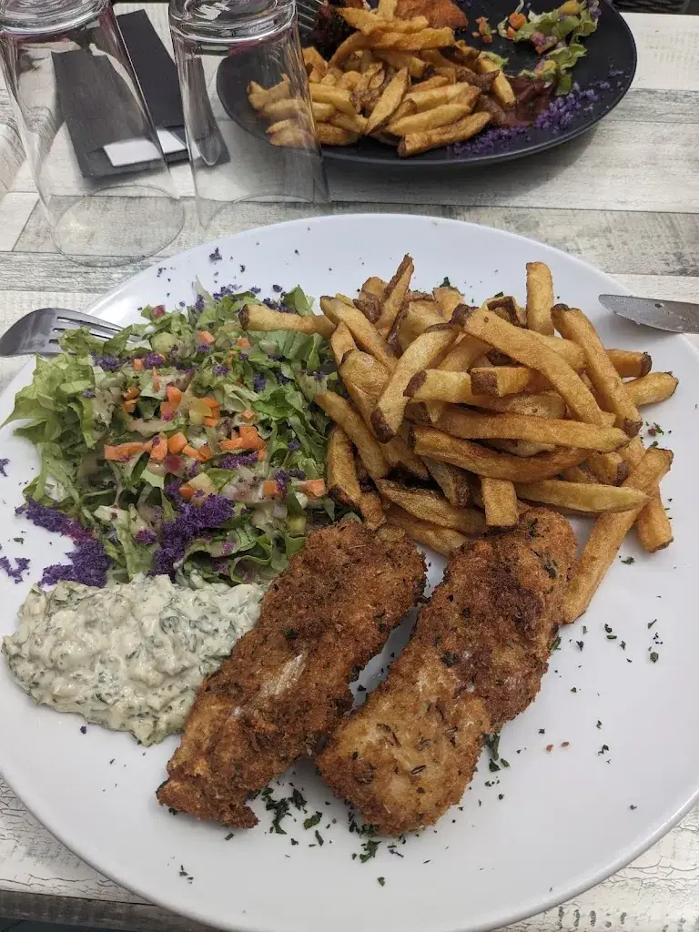 Gary Field_L'R DE RIEN_Pénestin_review