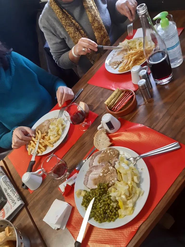 Les Trois Marches restaurant in Pleurtuit