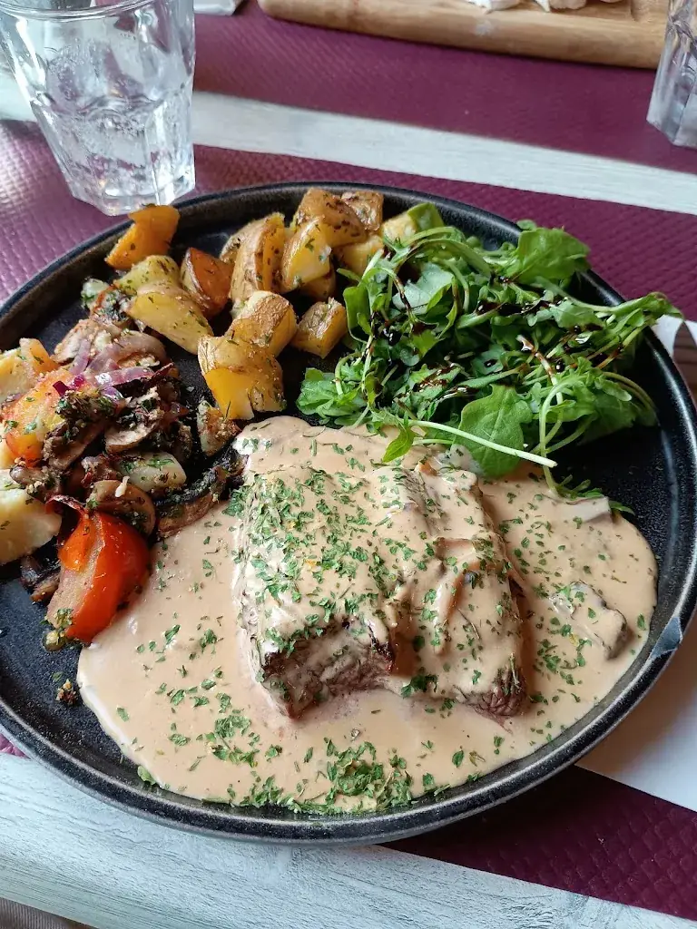 Restaurant Avel Zo Pleubian_Pleubian_slider_image_3