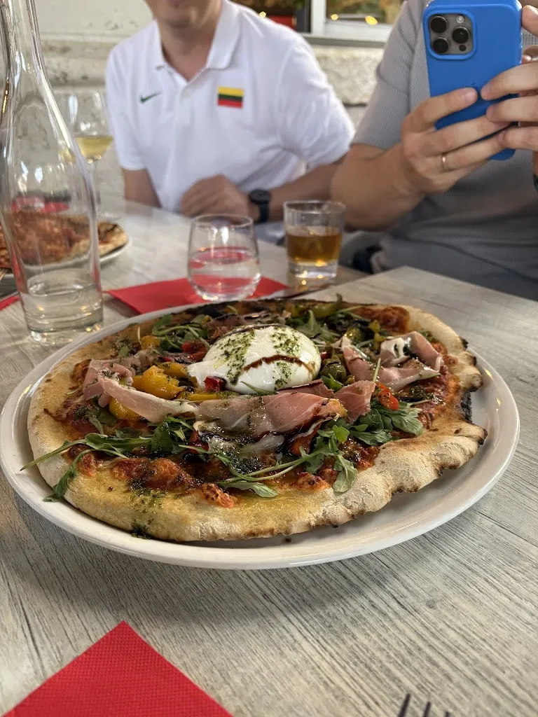 Tomas Urbelionis_Restaurant le Capri_Valserhône_recensione