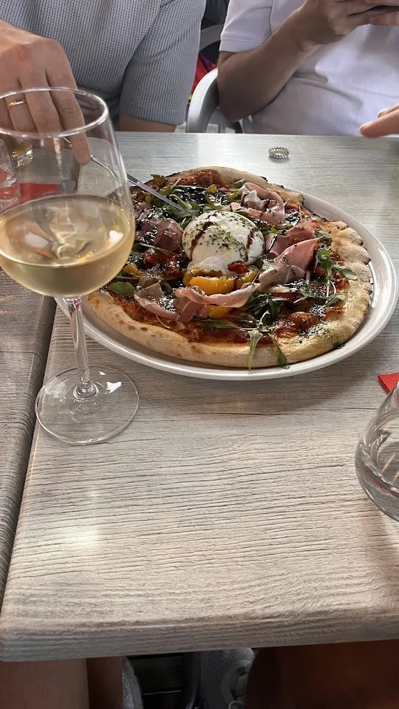 Žilvinas Kriukovas_Restaurant le Capri_Valserhône_recensione