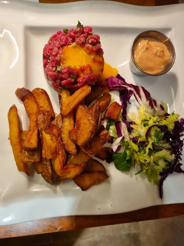 Restaurant traditionnel Chez Max_Pleubian_slider_image_2