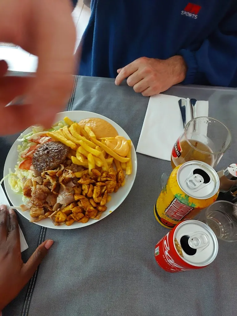 Kebab Antalya restaurant in Pleyber-Christ