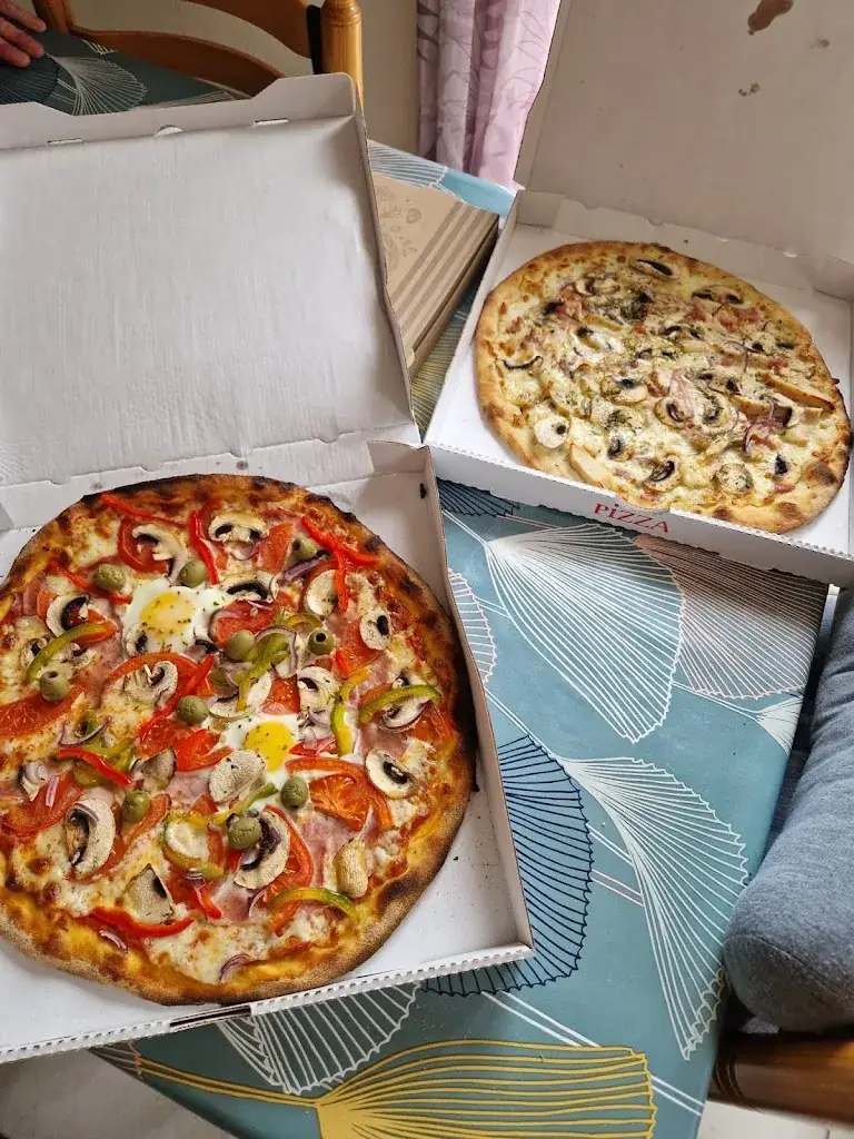 Pizza Del Momento_Plogastel-Saint-Germain_slider_image_3