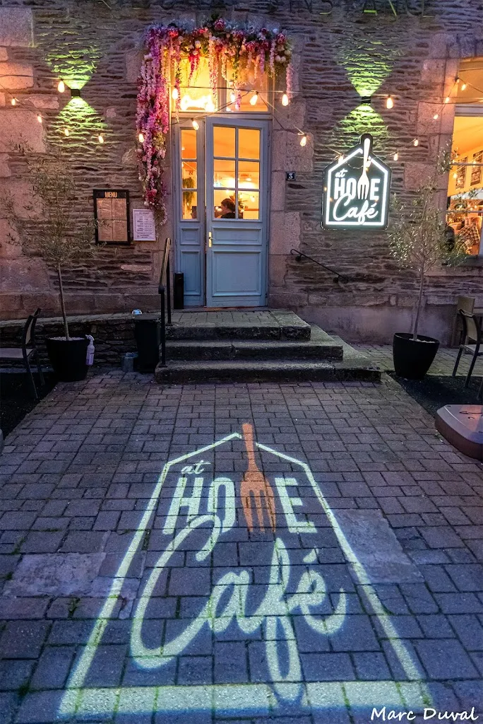 At Home Café restaurant in Ploërmel