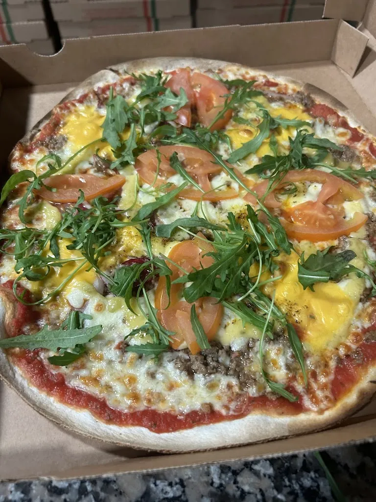 Ragazzi Pizzeria_Plonéis_slider_image_2