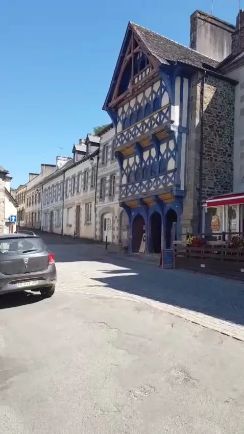 La Piazza_Pontrieux_slider_image_2