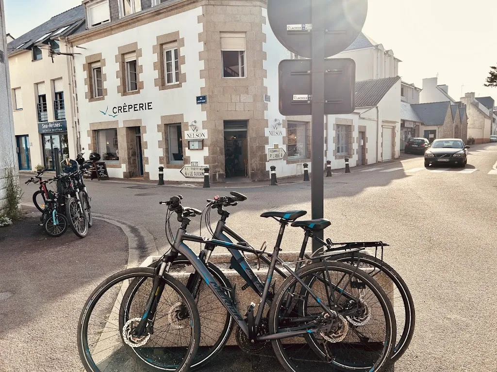 Neil Harkness_Crêperie Nelson_Plobannalec-Lesconil_review